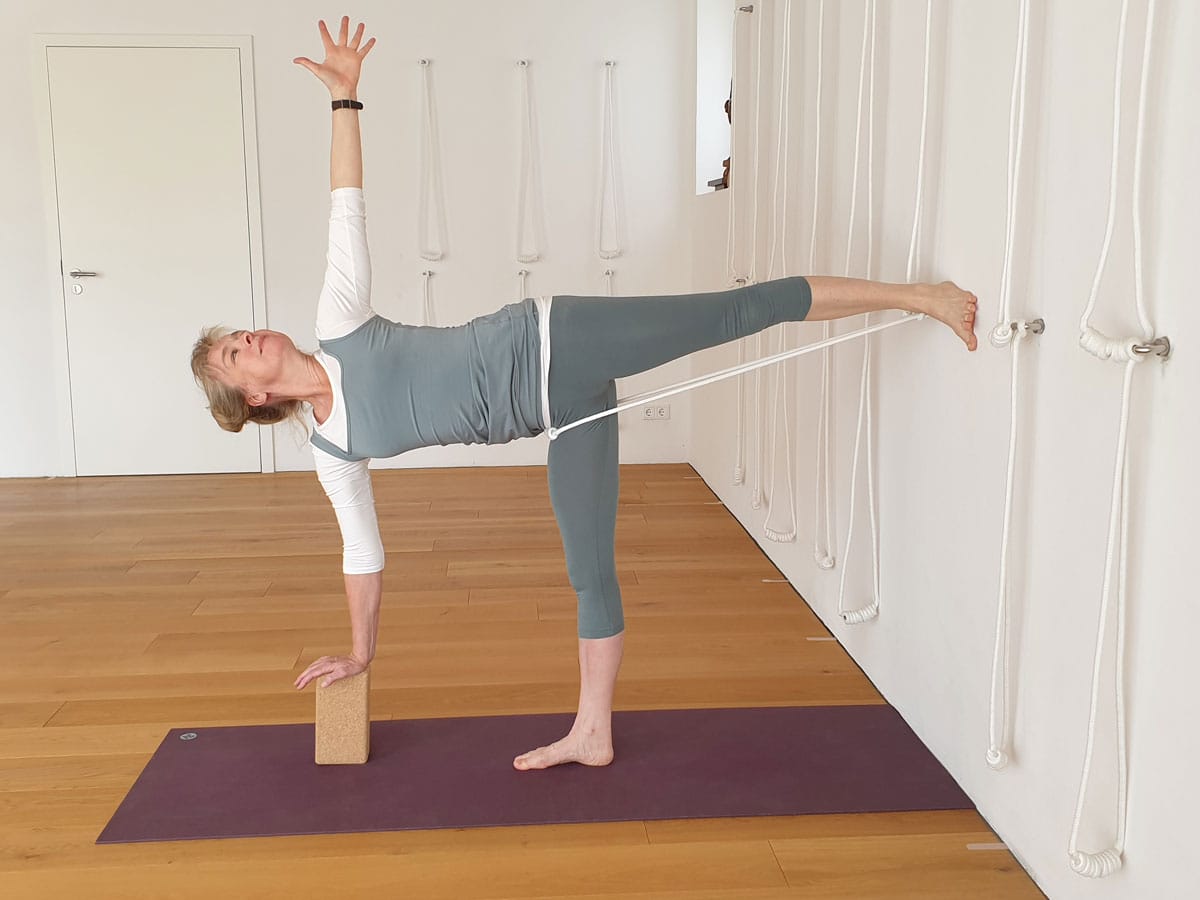 Yoga-Gruppe im Studio für Iyengar Yoga und Meditation, Neustadt