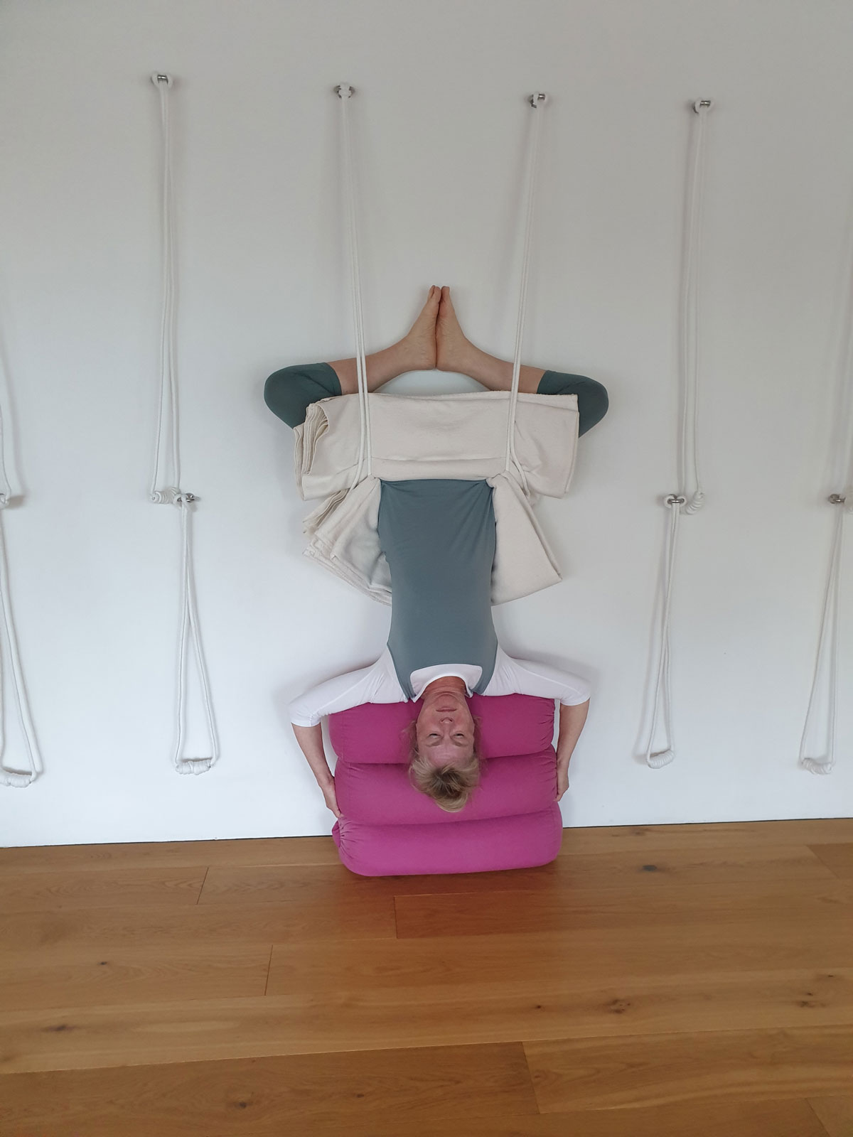 Urdhva dhanurasana Sita Gottschalk im Moksha Yoga Studio Neustadt